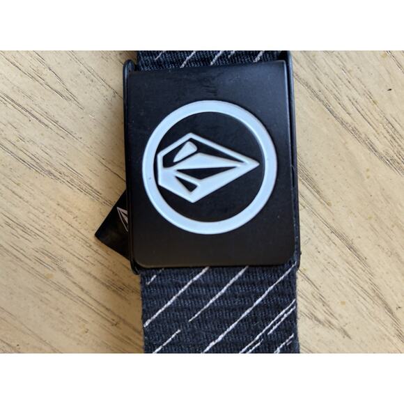 VOLCOM STONE SKATEBOARDS BLACK WEB BELT W BUCKLE BOTTLE OPENER VTG 90S Y2K SKATE - Picture 10 of 11